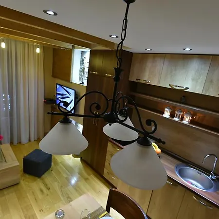 Natural Wood Daire *